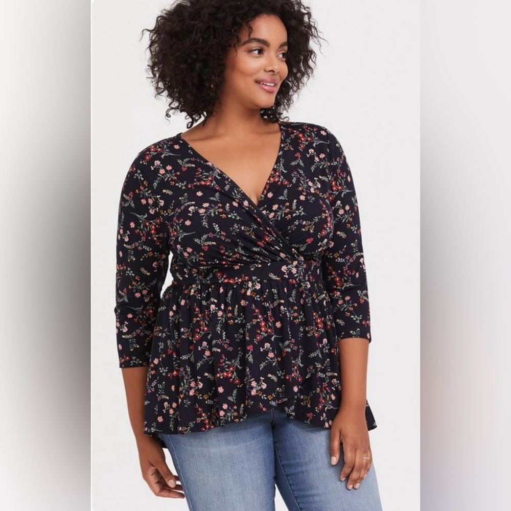 Torrid Super Soft Surplice Babydoll Top E5*